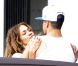 Jennifer Lopez avec son petit ami Casper Smart semblent terriblement amoureux lors d'une pause entre deux répétitions de danse à Los Angeles le 18 novembre 2011
