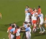Imanol Harinordoquy pris dans une bagarre en plein match : son père s'incruste