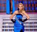Miss Roussillon défile lors du tableau Gilda, élection Miss France 2012, samedi 3 décembre 2011, sur TF1