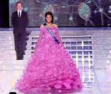  Miss Réunion défile en robe de soirée, lors de la soirée de l'élection de Miss France 2012, le samedi 3 décembre 2011 à Brest. 
 