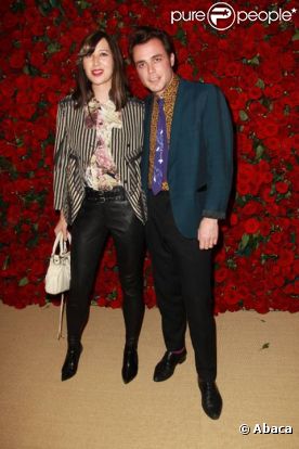 Karen O des Yeah Yeah Yeahs et son mari Barnaby Clay lors d'une soirée à New York en novembre 2011