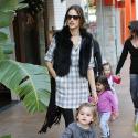 Alessandra Ambrosio : Le top redevient une maman ordinaire