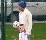 David Beckham le 12 novembre 2011 avec son fils Cruz