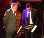 Laurent Gerra prend la place de Lady Gaga le temps d\'un duo avec Tony Bennett sur RTL.
