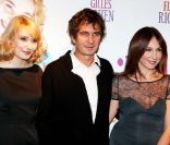 Déborah François, Pierre Rambaldi et Elsa Zylberstein à l'avant-première des  Tribulations d'une caissière , à Paris, le 12 décembre 2011.