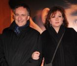 Catherine Jacob accompagnée, à l\'avant-première de La délicatesse, à Paris le 13 décembre 2011.
