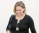 Hilary Duff enceinte, fait du shopping avec sa mère à Los Angeles le 14 décembre 2011