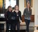 Hilary Duff enceinte, fait du shopping avec sa mère à Los Angeles le 14 décembre 2011
