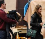 Jessica Alba, Cash Warren et leur petite Honor sont de sortie ! Le 15 décembre 2011 à Los Angeles