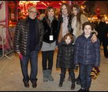 Daniel Hechter en famille à l'inauguration de Jours de fêtes au Grand Palais, à Paris, le 15 décembre 2011.