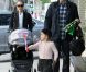 Jessica Alba en famille à Los Angeles le 18 décembre 2011