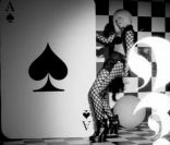 Rihanna : torride en combi résille dans le clip de You Da One, extrait de Talk That Talk