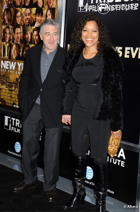 Robert de Niro et sa femme Grace Hightower posent lors d'une soirée à New York en décembre 2011 
