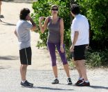 Stephanie Seymour en pleine balade sportive avec son mari Peter à St-Barth au grand air. Décembre 2011 
