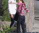 Stéphanie Seymour arrive à St-Barth avec sa belle famille nombreuse. Décembre 2011 