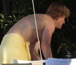 Owen Wilson en serviette profite de ses vacances à Saint-Barthélemy, le 20 décembre 2011