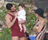 Marc Jacobs et Lorenzo Martone, en compagnie de Rachel Zoe et son fils Skyler. Saint Barthélémy, le 27 décembre 2011.