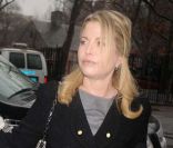 Diandra Doulgas (à droite) après la condamnation de son fils Cameron, à New York, le 21 décembre 2011.