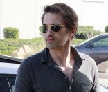 Olivier Martinez accompagne Halle Berry et sa fille Nahla à une fête pour les enfants, à Los Angeles, le 31 décembre 2011.