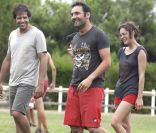 Laurent Lafitte, Gilles Lellouche et Marion Cotillard dans  Les Petits Mouchoirs , 2010.