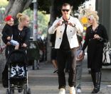 Gwen Stefani, Gavin Rossdale et leurs enfants Kingston et Zuma accompagnés de la nounou le 7 janvier 2012 à Los Angeles