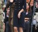  Kate Middleton à Windsor le 25 juin 2011. 
 Pour sa première année dans la famille royale, Catherine, duchesse de Cambridge, a donné à observer, dans le spectacle de son élégance, un petit geste très coquet : le recoiffage ! 