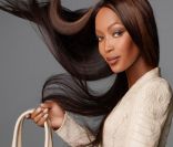 Naomi Campbell devient avec trois autres consoeurs mannequin l'égérie Roberto Cavalli printemps-été 2012.