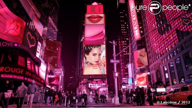 Photo extraite du prochain film réalisé par Adria Petty pour Rouge in Love de Lancôme