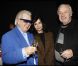 Michou, Evelyne Bouix et Marcel Campion découvrent l'exposition photographique de Valérie Perrin au Ciné 13 Théâtre, à Paris. Janvier 2012 