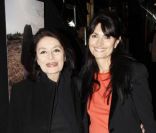 Anouk Aimée avec Valérie Perrin au Ciné 13 Théâtre, à Paris. Janvier 2012