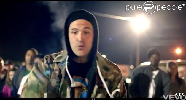 Yelawolf dans le clip Let's Roll, avec Kid Rock