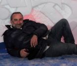 Antoine Duléry lors d'une soirée montagnarde dans un igloo pendant le festival du film de comédie de l'Alpe d'Huez, le 18 janvier 2012