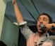 Charlie Winston : Le dandy sexy et déjanté plonge dans une piscine en concert
