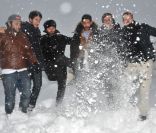 Côme Levin, Romain Lévy, Douglas Attal, Clovis Cornillac, Manu Payet et Pascal Demolon s'éclatent comme des petits fous pendant le photocall de Radiostar durant le 15e Festival du film de comédie de l'Alpe d'Huez le 20 janvier 2012 