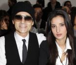 <p>Jean-Luc Delarue et sa compagne Anissa Khel lors du défilé Dior Homme A Soldier on my own - prêt-à-porter collection automne-hiver 2011/2013 au Tennis Club de Paris le 21 janvier 2012</p>
<p>&nbsp;</p>
