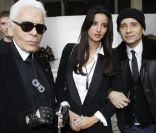 <p>Jean-Luc Delarue et sa compagne Anissa Khel en compagnie de Karl Lagerfeld lors du défilé Dior Homme A Soldier on my own - prêt-à-porter collection automne-hiver 2011/2013 au Tennis Club de Paris le 21 janvier 2012</p>
<p>&nbsp;</p>