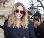Elizabeth Olsen à son arrivée au Défile Chanel Haute Couture à Paris le 24 janvier 2012