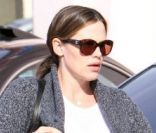 Jennifer Garner, enceinte, dans les rues de Los Angeles, le 29 janvier 2012