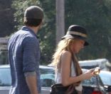Blake Lively et Ryan Reynolds en balade romantique à la Nouvelle-Orléans, le 21 janvier 2012.