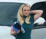 Britney Spears va chercher ses fils à la gym à Los Angeles le 31 janvier 2012