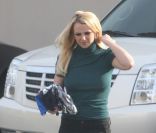 Britney Spears va chercher ses fils à la gym à Los Angeles le 31 janvier 2012