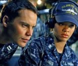 Taylor Kitsch et Rihanna dans Battleship.