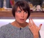 Alessandra Sublet plaisante sur sa nouvelle coupe de cheveux trop craquante dans C à vous sur France 5 le lundi 9 janvier 2012