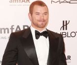 Kellan Lutz lors de la soirée de l'amFAR à New York le 8 février 2012