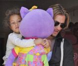 Gabriel Aubry profite de ses derniers instants seul avec la petite Nahla