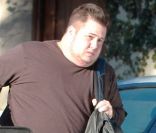  Chaz Bono quitte sa maison, laissant sa petite amie Jennifer Elia seule, à Los Angeles le 21 décembre 2011 