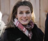 Le prince Felipe et la princesse Letizia d'Espagne ont bravé le froid jeudi 9 février 2012 pour célébrer la fin des travaux de rénovation de la cathédrale Santa Maria de la Huerta de Tarazona.