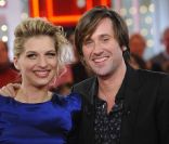 Amandine Bourgeois et Thomas Dutronc sur le plateau de <em>Vivement Dimanche</em>. Émission enregistrée le 8 et diffusée le 12 février 2012.