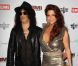 Slash et sa pulpeuse Perla, David et Cathy Guetta in love en soirée post-Grammys