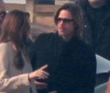 Angelina Jolie et Brad Pitt arrivent à Sarajevo, le 14 février 2012.